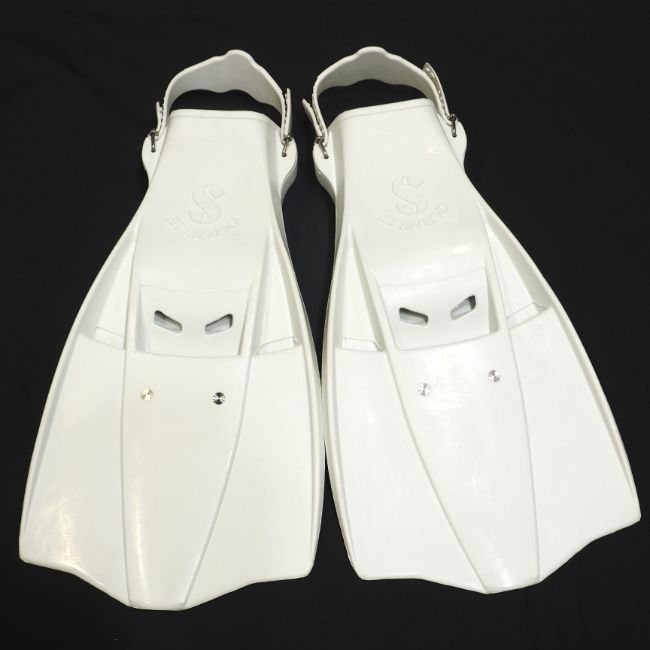 ジェットフィン レボ スキューバプロ レギュラーサイズ(25-27cm SCUBAPRO レギュラー REVO FIN JET 販売終了 レボ） Revo（ジェットフィン JETFIN Scubapro ジェット スキューバプロ（Ｓプロ）