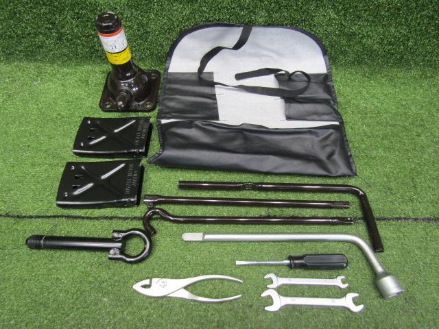 ハイエース TRH200K 車載工具 ジャッキ 09111-26190　送料【S1】