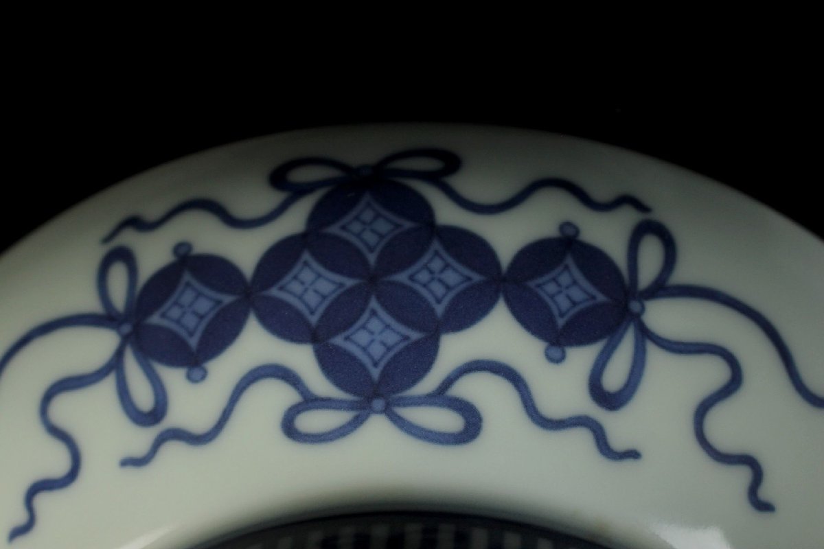 董芸】江戸時代 色鍋島 桜波図 櫛高台皿 径20cm 蔵出品 [109195