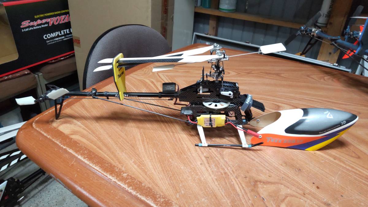 TREX 450と250 4機 0 Align 1 AIR-RC – DS450⁄455