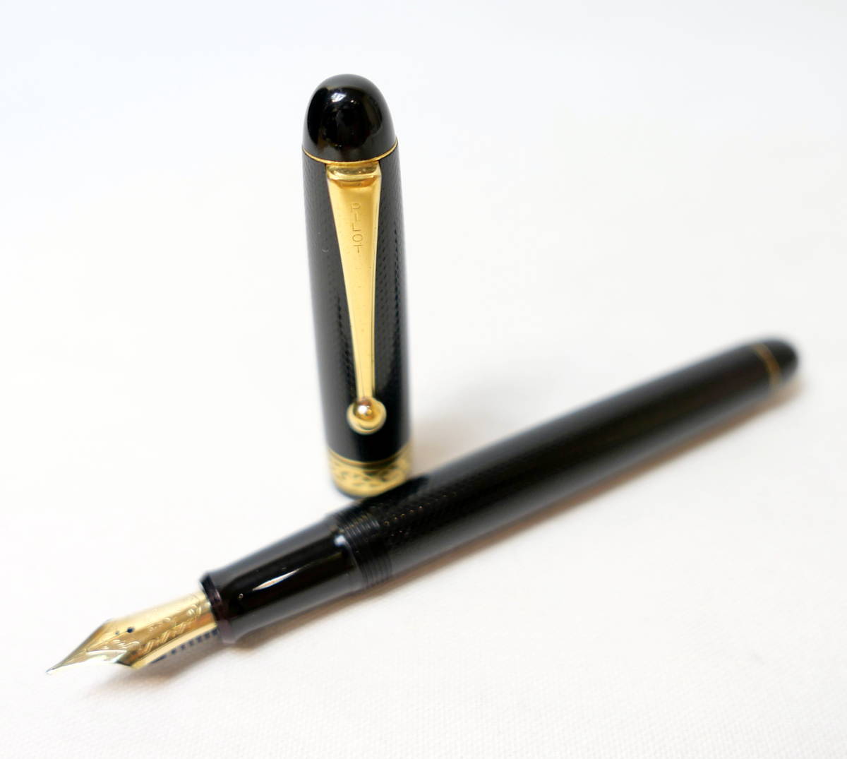 中古】 万年筆 PILOT パイロット ペン先 14K-585 M 創立65周年記念