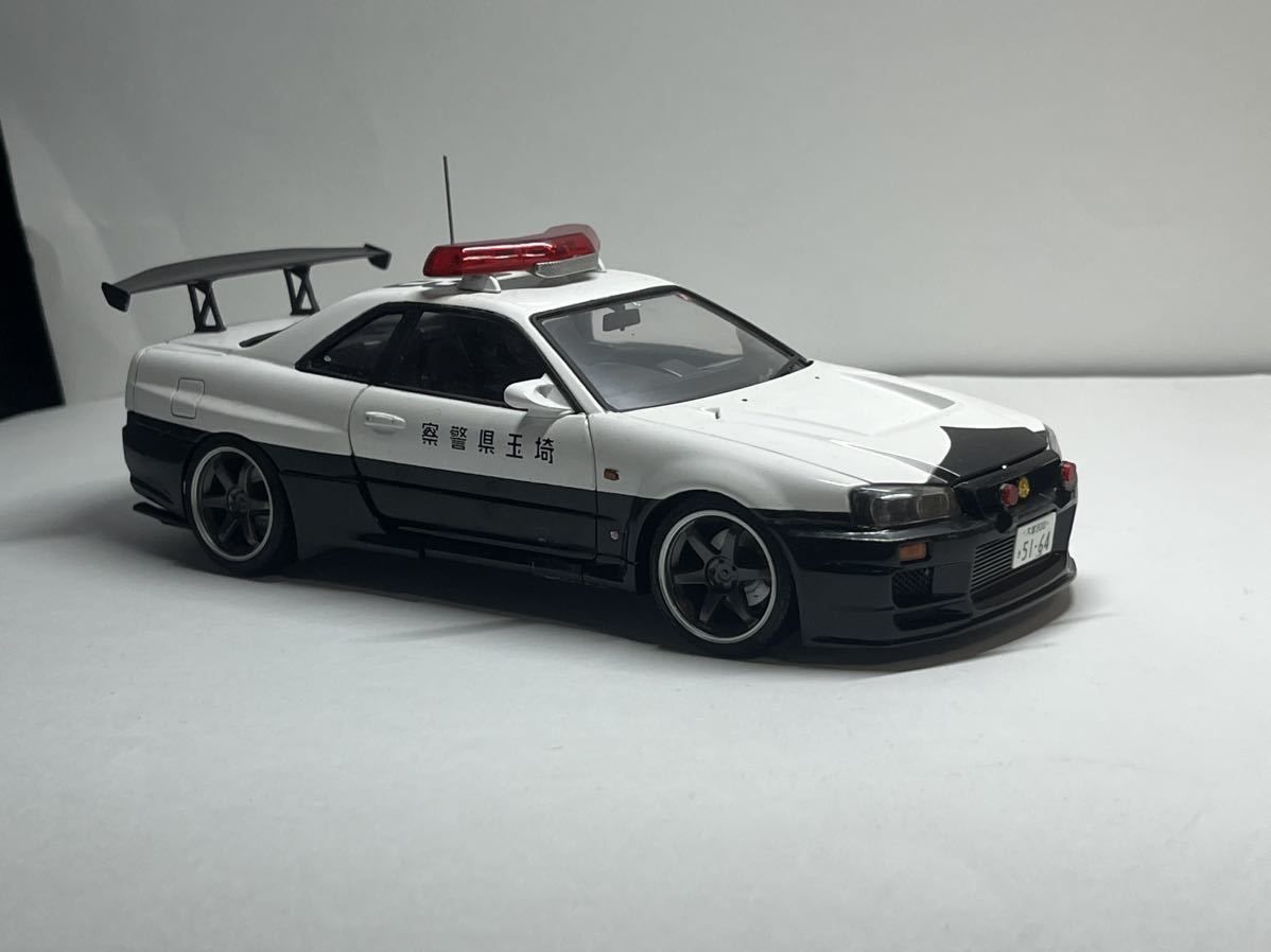 アオシマ 1/24 プラモデル　完成品 GT-R パトカー