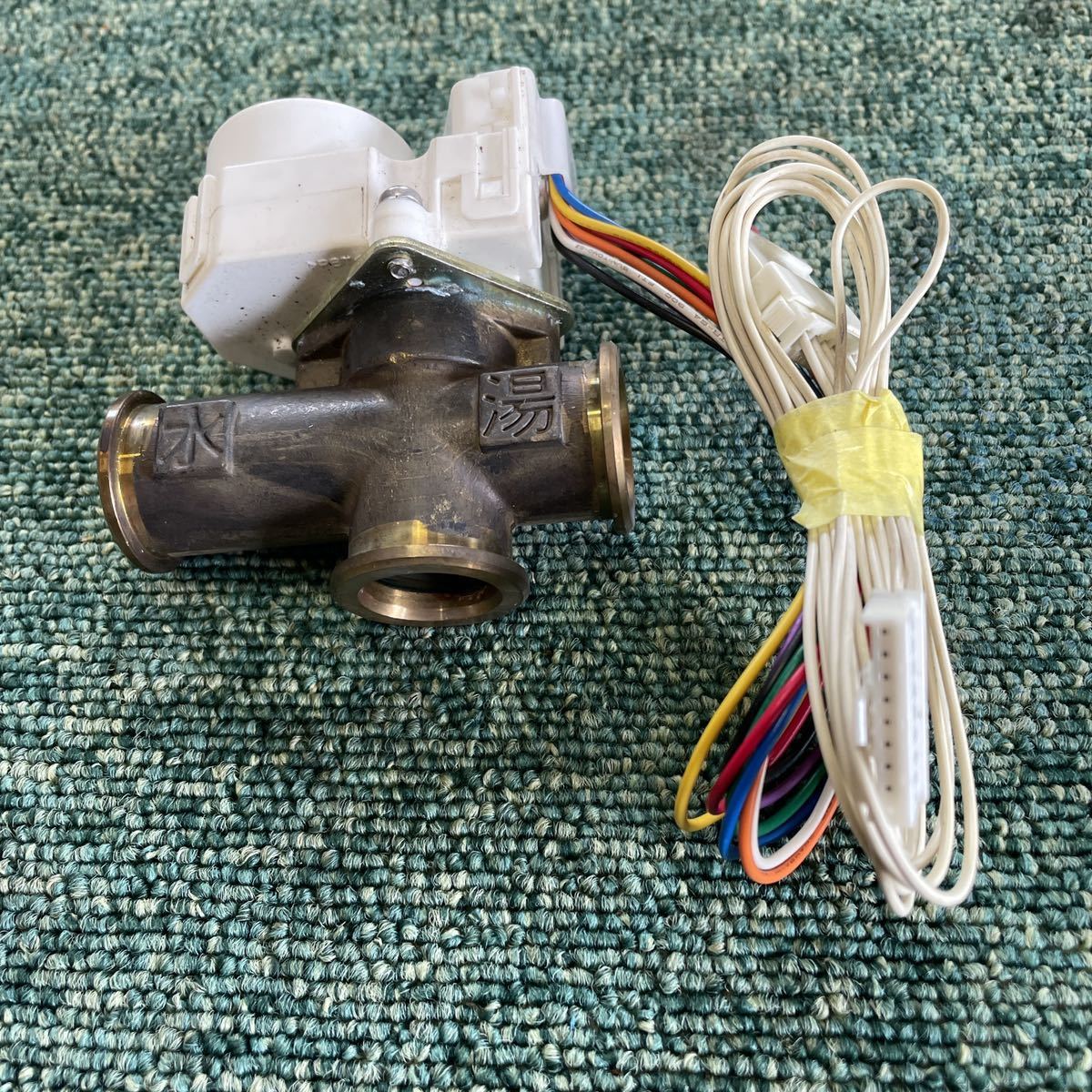 ジャンク タカラ ヒートポンプ給湯機EC-3703KU-FA ふろミキシング NSAE001N02 動作不明 固着なし エコキュート部品 混合弁 電動弁
