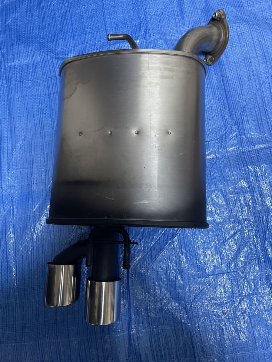 AXVH70　カムリ　マフラー　サイレンサー　トヨタ純正　新車外し グレードアップなど用