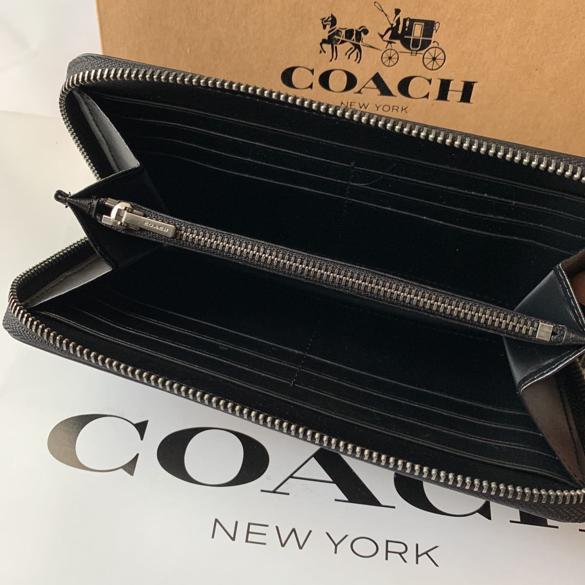 (現在希少品)正規品COACH バスキアコラボ長財布 ブラック FAMOUS ☆【COACH】バスキア FAMOUSコラボ 長財布 ☆(女性用財布)｜売買された
