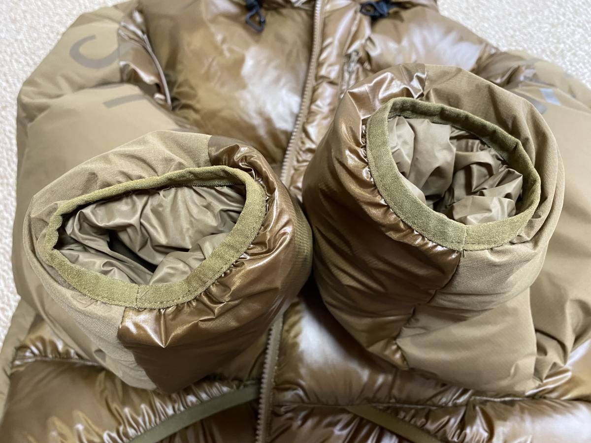 1円スタート 5万即決】Supreme 21/FW Supreme Featherweight Down 
