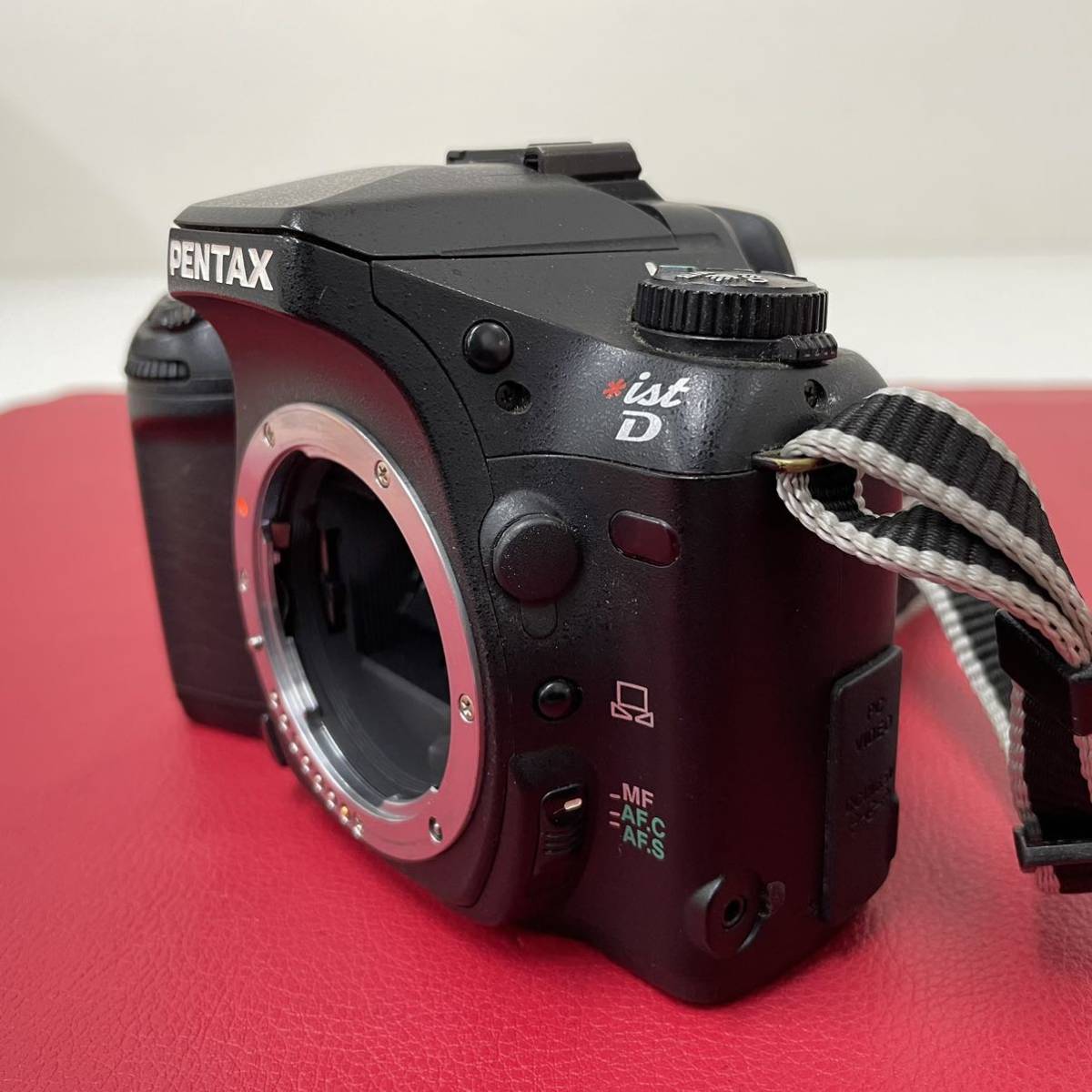 PENTAX *ist ist ペンタックス デジタル一眼レフカメラ ボディ D Ds