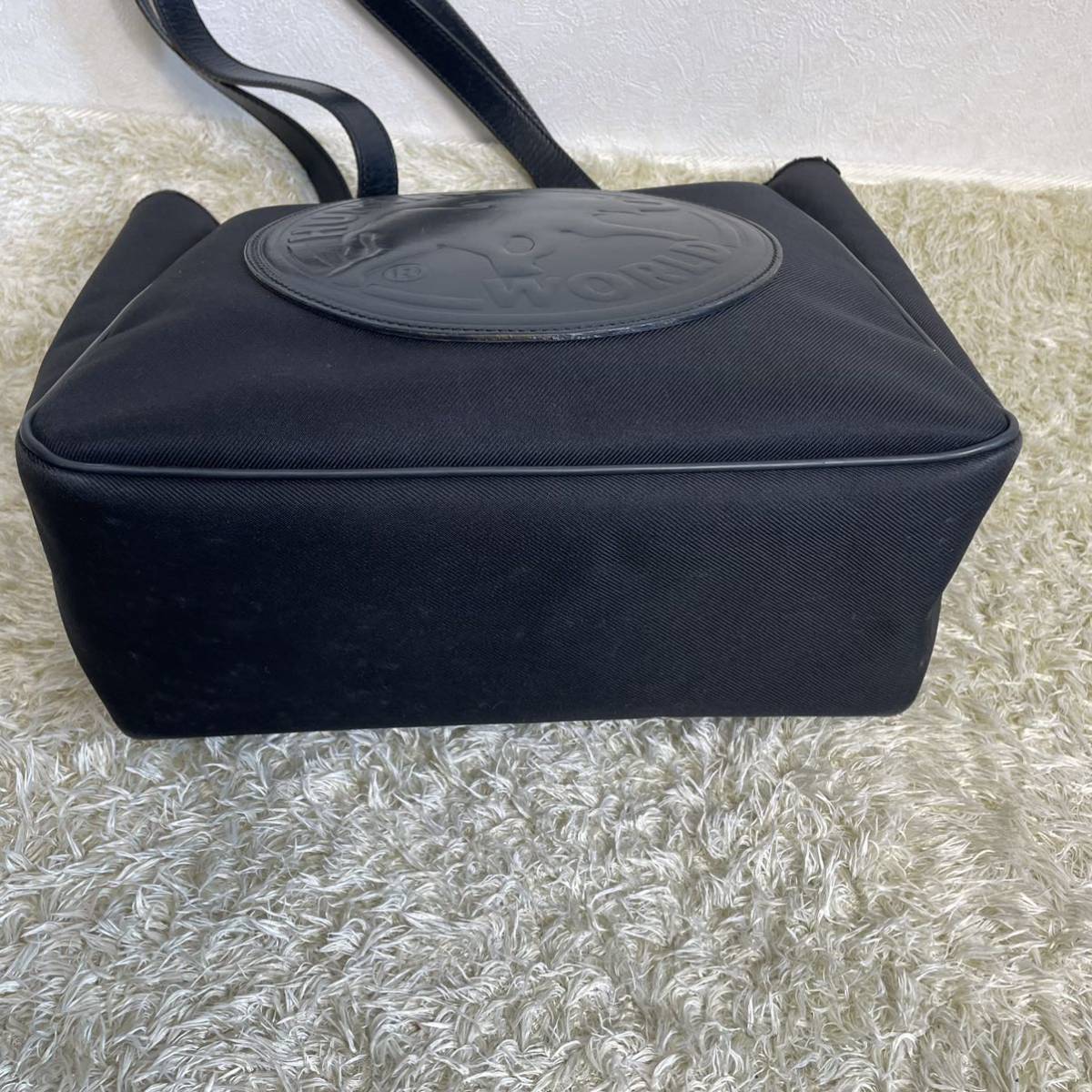 1円 美品 ビッグロゴ ハンティングワールド トートバッグ ビジネスバッグ でかロゴ ブラック レザー 男女兼用 肩掛け可能 ハンティングワールド WORLD トートバッグ（柄ロゴ）の通販 美品HUNTING ショルダーバッグ バチュークロス
