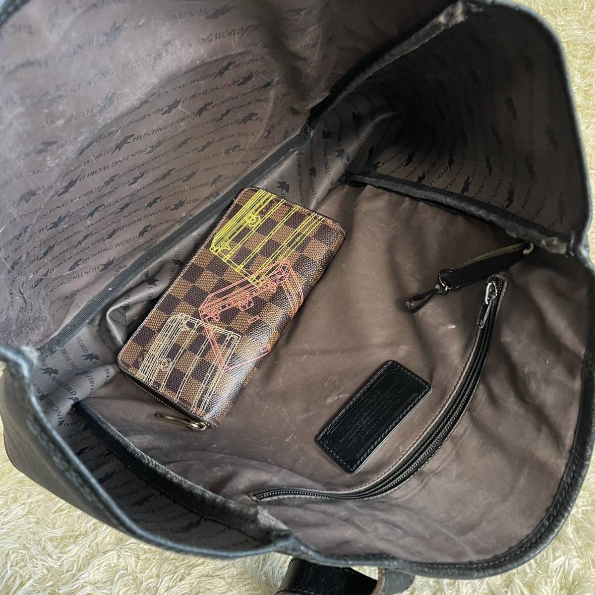 1円 美品 ビッグロゴ ハンティングワールド トートバッグ ビジネスバッグ でかロゴ ブラック レザー 男女兼用 肩掛け可能 ハンティングワールド WORLD トートバッグ（柄ロゴ）の通販 美品HUNTING ショルダーバッグ バチュークロス