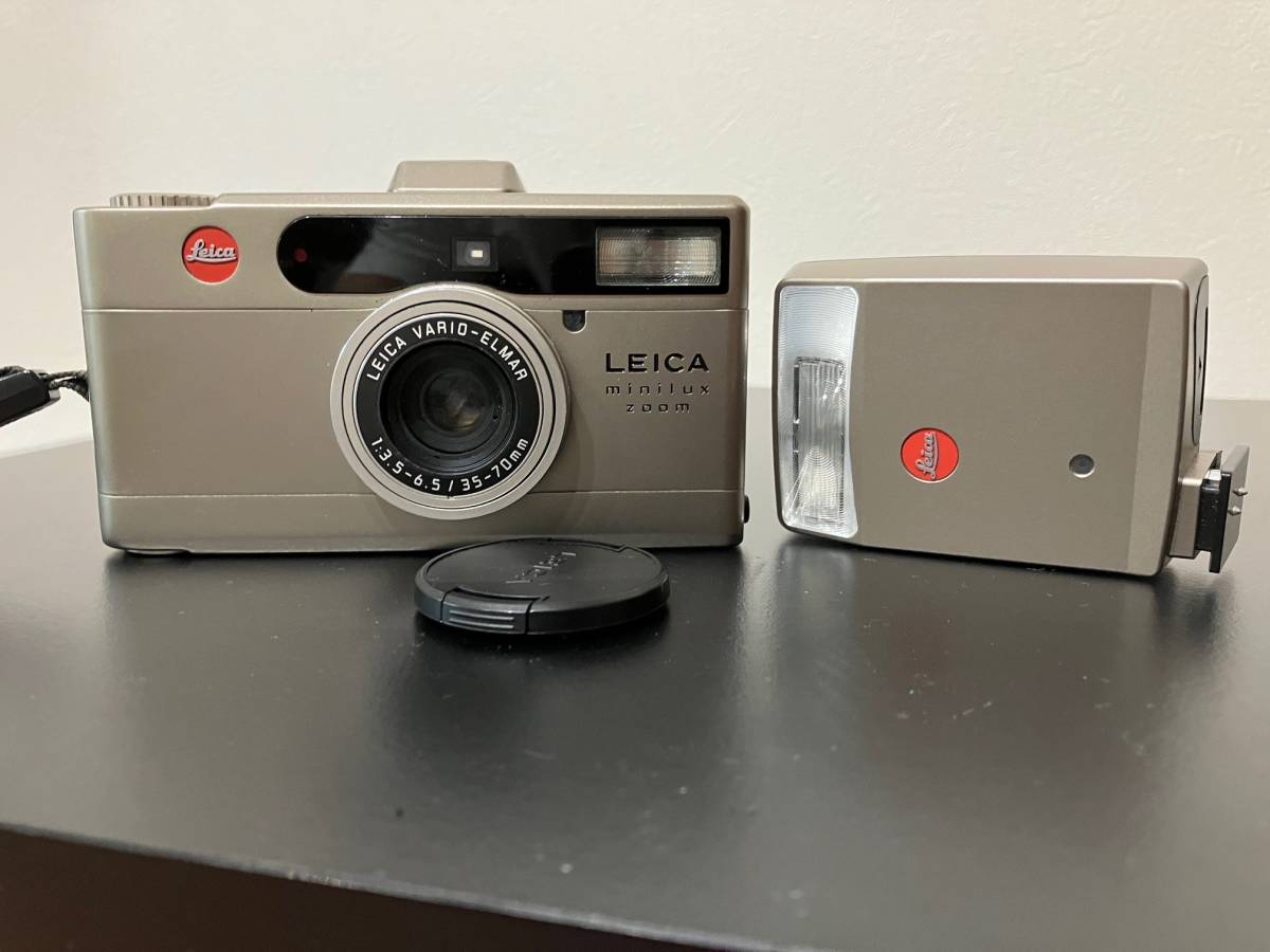 Leica Minilux Film Zoom Camera - 35-70mm Vario-Elmar 1:3.5 Silver