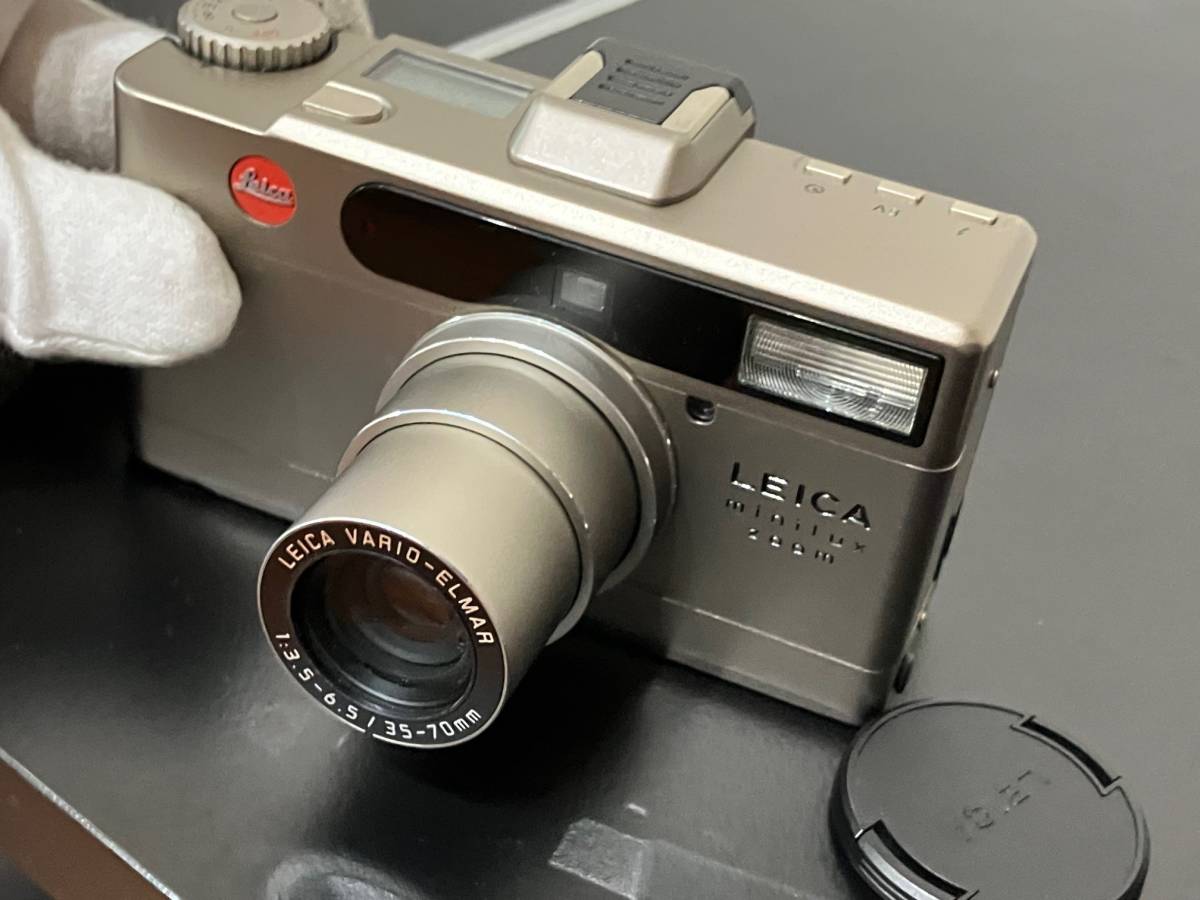 Leica Minilux Film Zoom Camera - 35-70mm Vario-Elmar 1:3.5 Silver