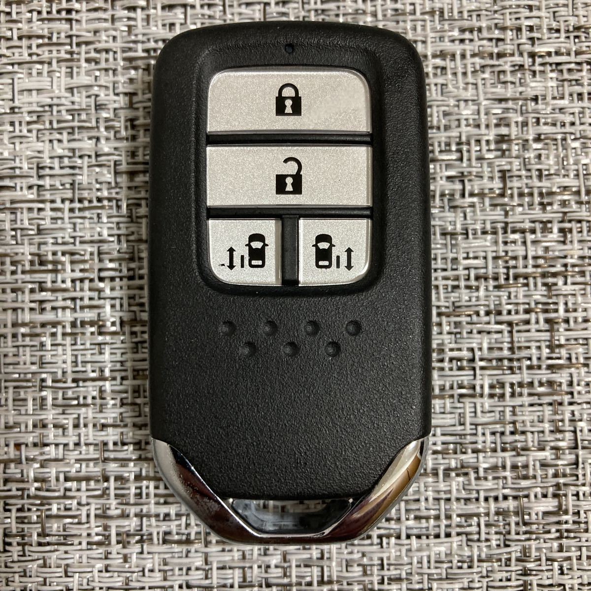 ホンダ 純正品 オデッセイ ステップワゴン 4ボタン 72147－T6A－J12