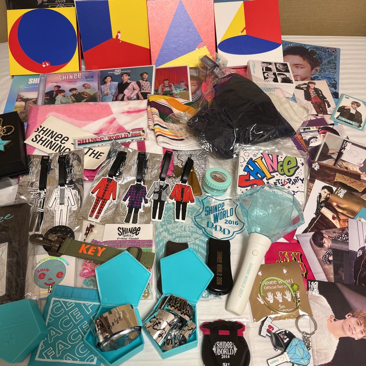 SHINeeグッズまとめ売り SHINee グッズ - まとめ売り まとめ売りの通販はau PAY マーケット