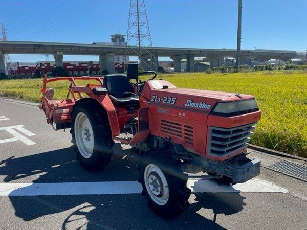 クボタトラクターZL1-235