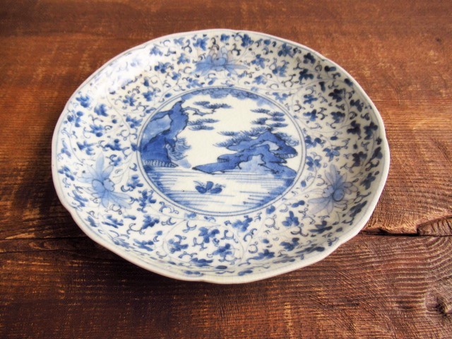 古伊万里 染付 | 膾皿 成化年製文 なます皿 輪花型 総微塵唐草模様 iichi 微塵唐草図 中皿 染付四方花唐草文様輪花形膾皿 11客 ５客セット 太明成化年製 皿の中古品・新品・未使用