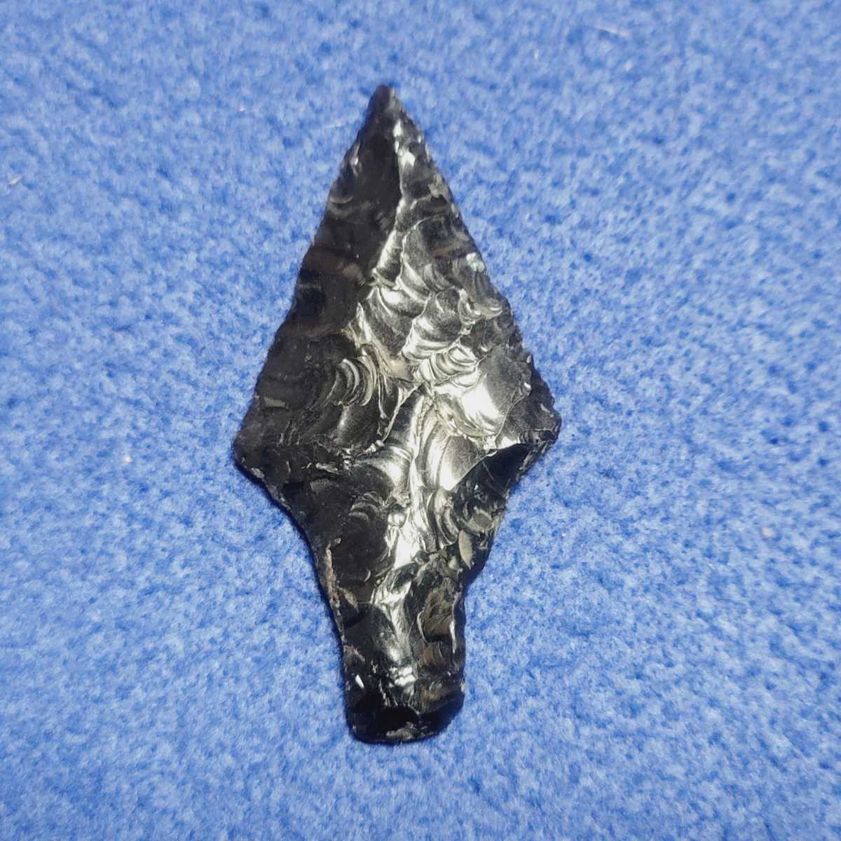 □石器□石器時代□伝・北海道□7.0cm□黒曜石□矢じり、矢尻、土器