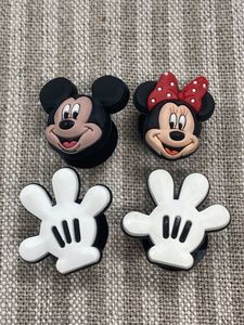 ディズニー ミッキーの手の値段と価格推移は 69件の売買情報を集計したディズニー ミッキーの手の価格や価値の推移データを公開