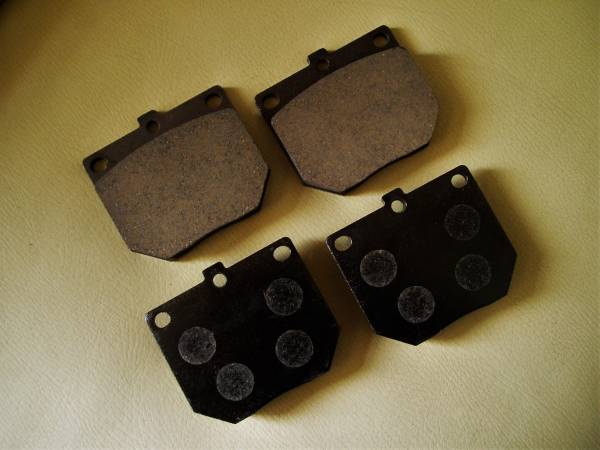 ハコスカ フロント ブレーキパッド GC10 L型 L28 L20 L6 箱スカ スカイライン GT SUキャブ S20 GTR KPGC10 億兆雲