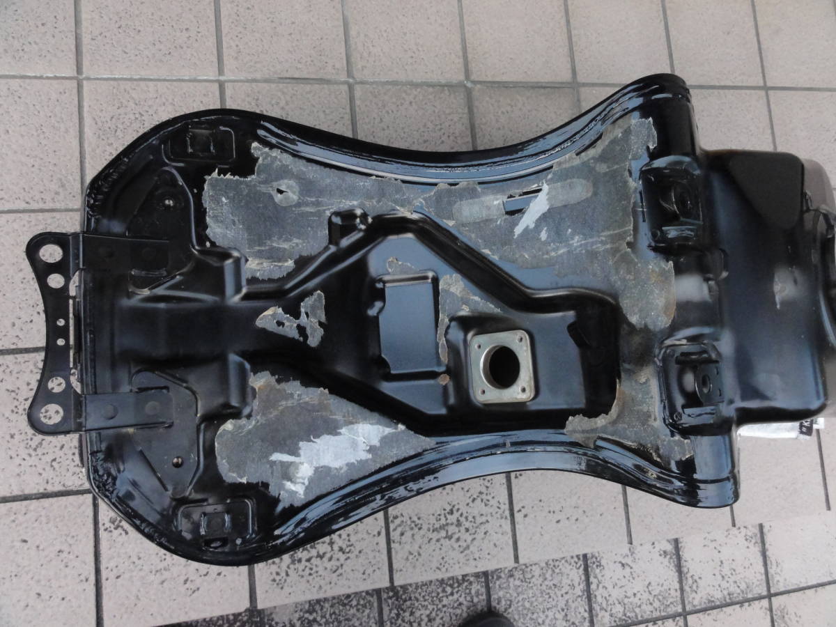 ZX-14R 純正ガソリンタンク 黒 フューエルタンク 燃料タンク☆美品です