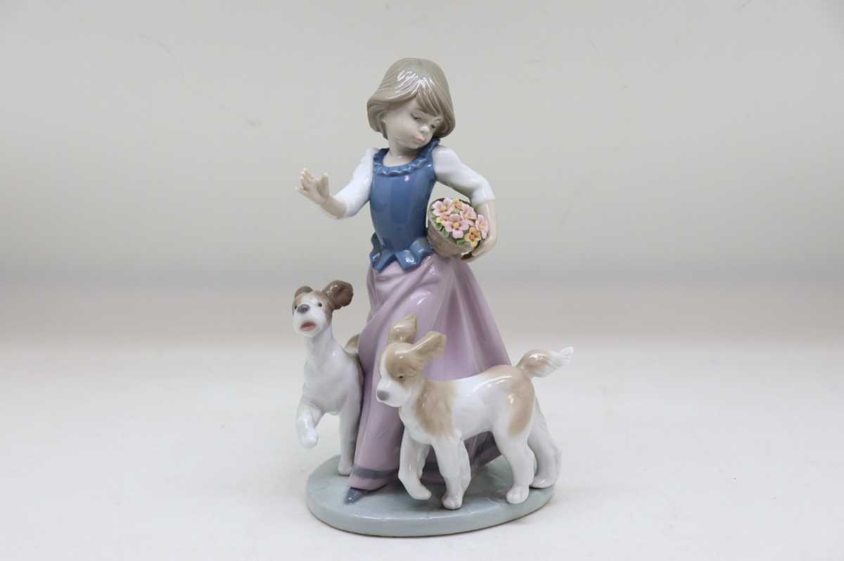 リヤドロ LLADRO 少女と犬 5761 フィギュリン 陶器人形 置物 に興味