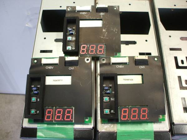 両替機グローリーEMS-7の電源基盤とセグ基盤 両替機 EMS-7 セグ