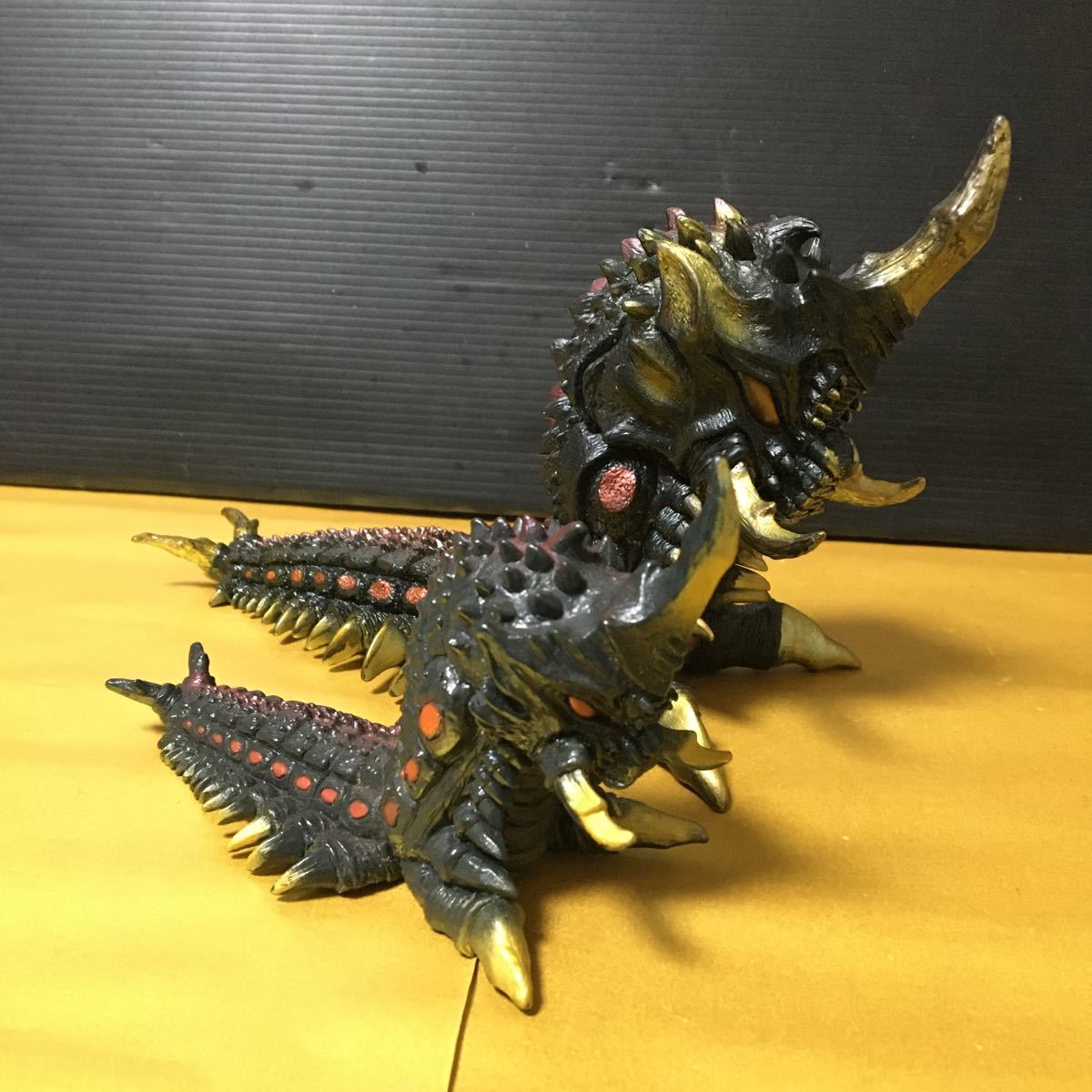バンダイゴジラ モスラ幼虫 バトラ ソフビ ムービーモンスターシリーズ
