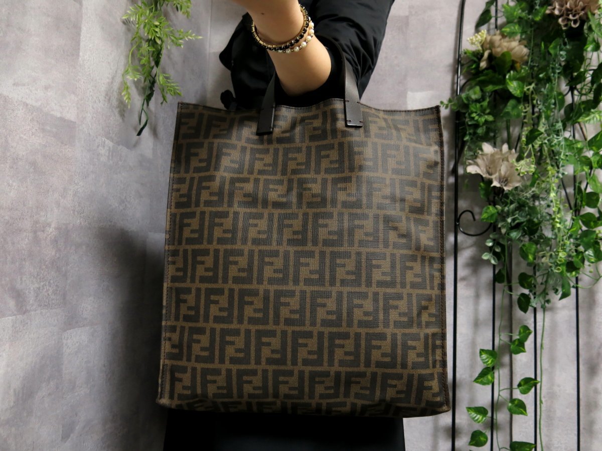 FENDI フェンディ ズッカ トートバッグ レザー PVC ○超美品○FENDI 