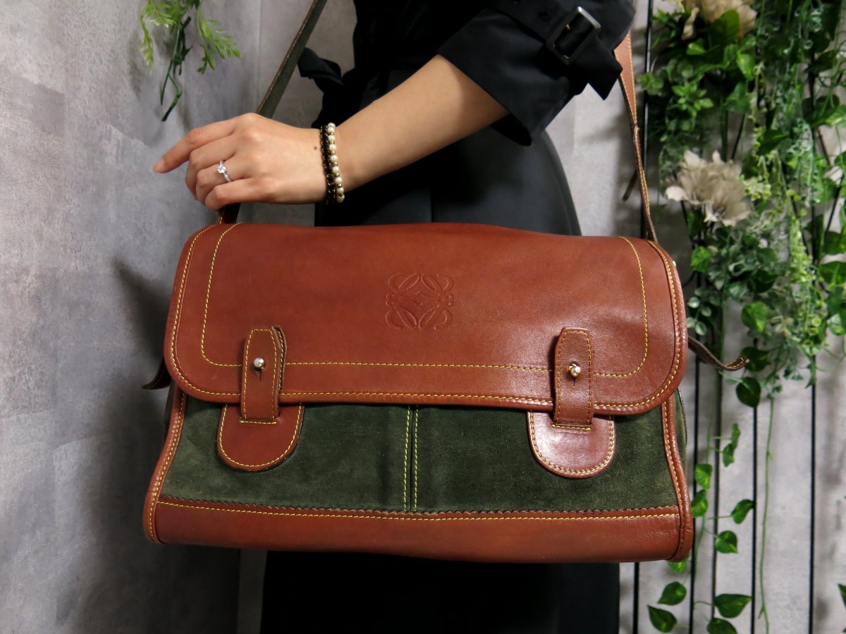 ○美品○LOEWE ロエベ○アナグラム ロゴ型押し○バイカラー○スエード 