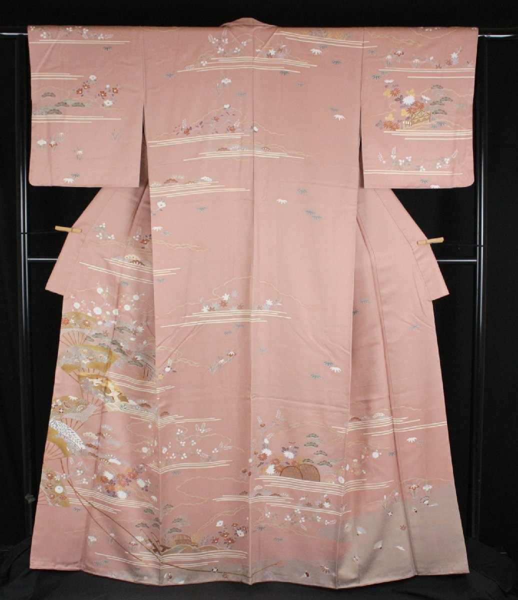 【送料無料，豊富な】 未着用品 正絹訪問着 御所解文様 金駒刺繍 三越お取扱 端切れ付き 裄：64cm e12-76(仕立て上がり)｜売買されたオークション情報、yahooの商品情報をアーカイブ公開 - オークファン 仕立て上がり