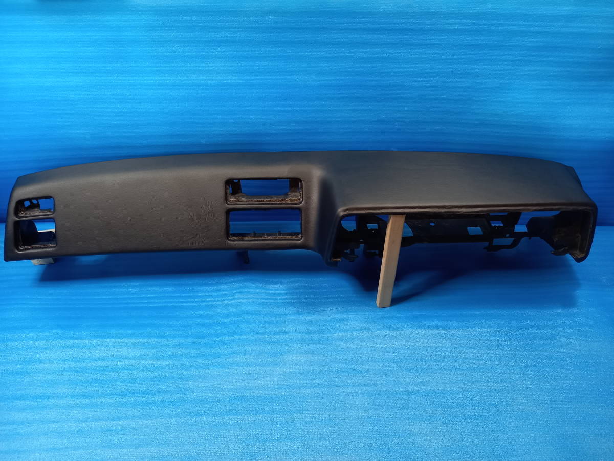 数量限定，新品 AE86 ダッシュボード 黒 耐光性 高強度特殊シート使用 オールハンドメイド 張り替え品 後期 レストアなどに ハチロク(トヨタ用)｜売買されたオークション情報、yahooの商品情報をアーカイブ トヨタ用