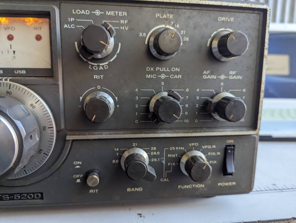 TRIO トリオ SSB TRANSCEIVER トランシーバー 無線機 TS-520D VFO-520