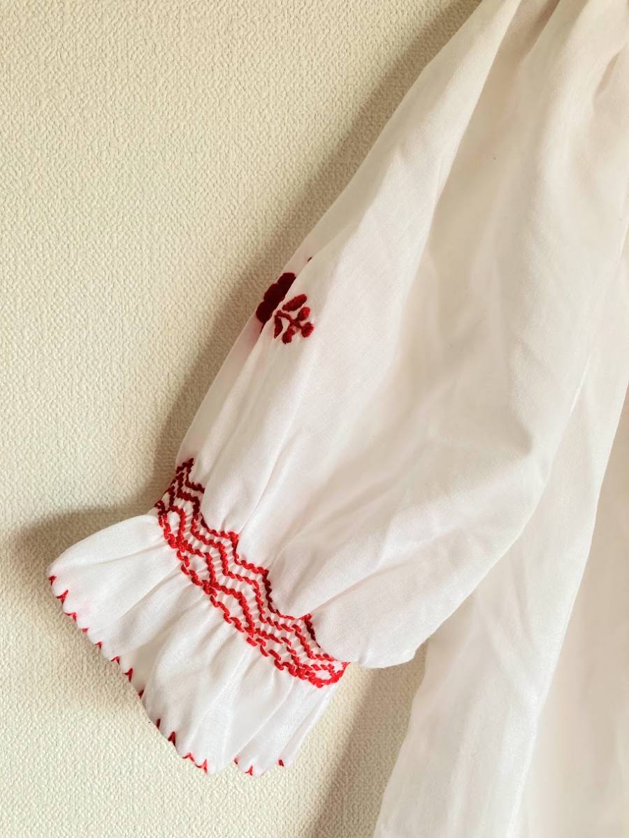 送料無料!ハンガリーヴィンテージ赤糸手刺繍ブラウス/ジャンティーク
