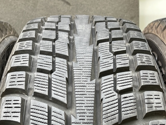 国産バリ山215/65R16 横浜スタッドレスタイヤ4本のみ。 215/65R16 バリ山ヨコハマジオランダーi/T・S中古4本セット