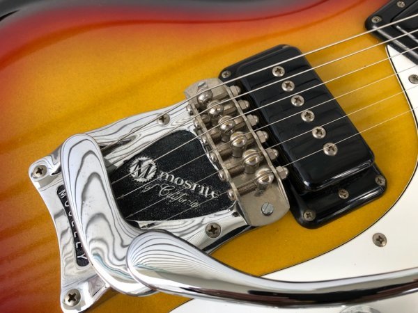 オリジナルハードケース付属 黒雲製 Mosrite of California THE