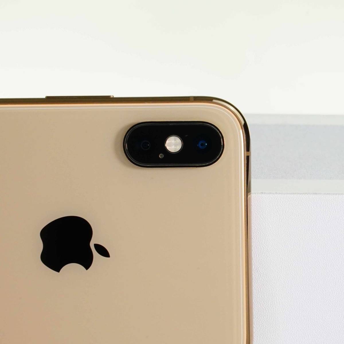 まみた極美品 iPhone XS 256GB SIMフリー GOLD | 整備