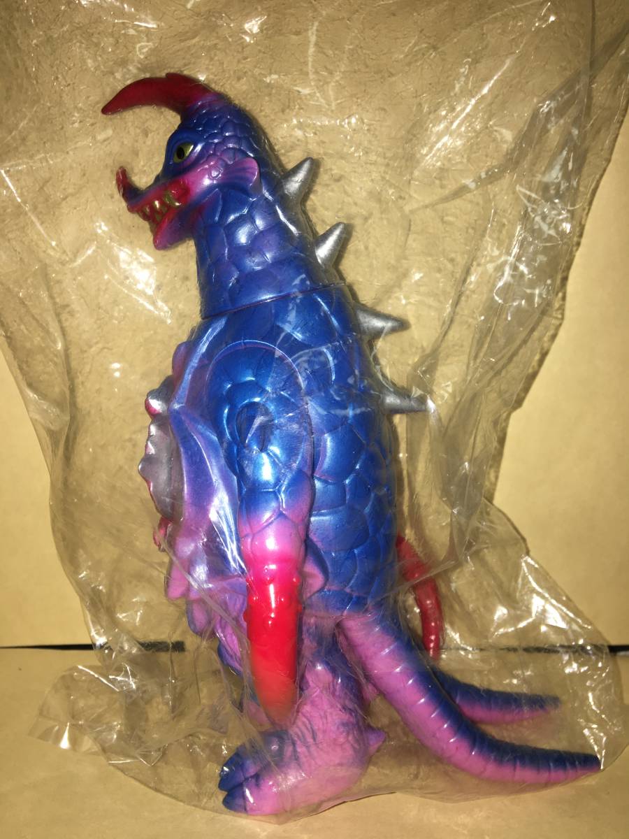 ソフビ 怪獣郷 アストロモンス パープル 【公式通販】