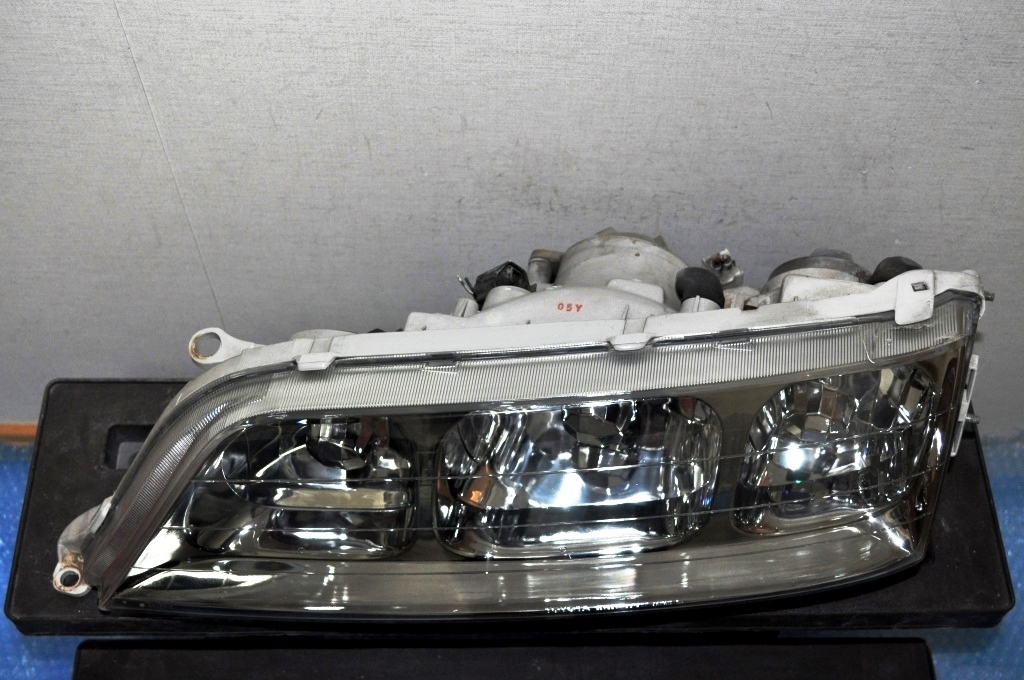 天*神様 中古品jzx100 チェイサー純正ヘッドライト左右セット