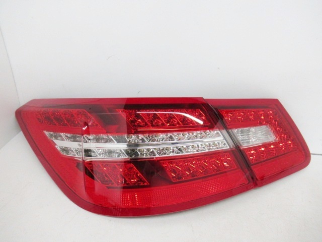 52505C MercedesBenz ベンツ Eクラス クーペ W207 純正 左 テール