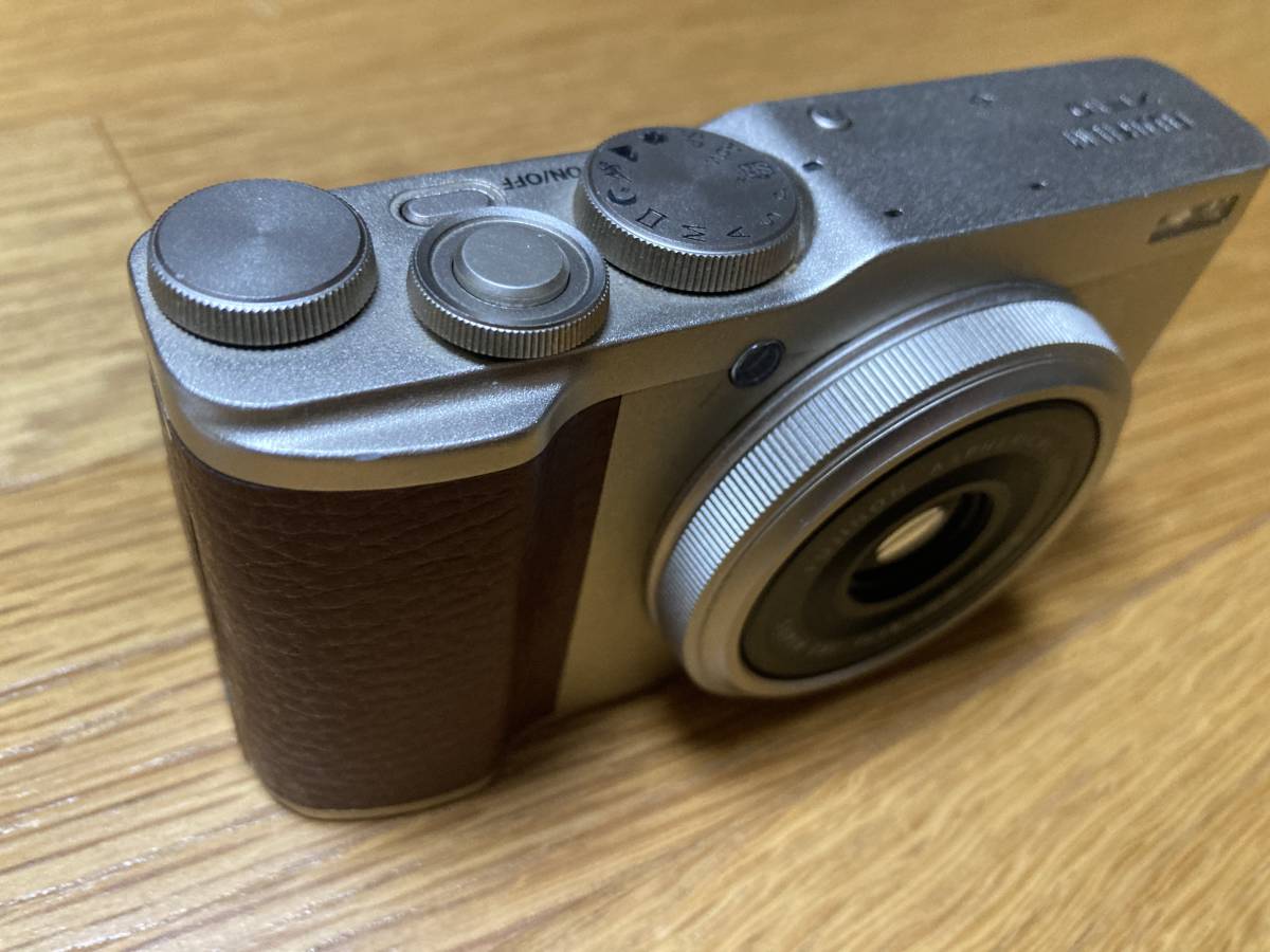 FUJIFILM XF10 コンパクトデジカメ　_2