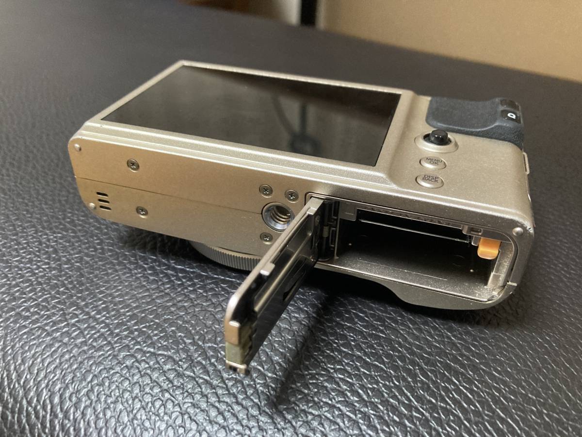 FUJIFILM XF10 コンパクトデジカメ　_3