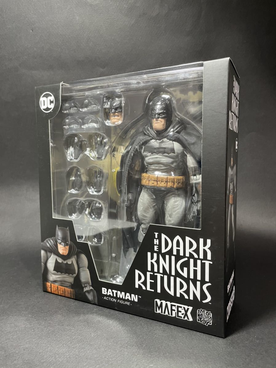 ダークナイトリターンズの値段と価格推移は 58件の売買情報を集計したダークナイトリターンズの価格や価値の推移データを公開