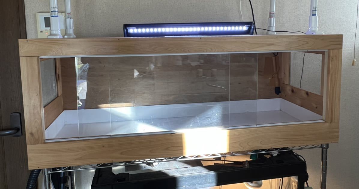 爬虫類用ケージ 大きい120120㎝の木製ワンオフ製作品 中古品 LED 