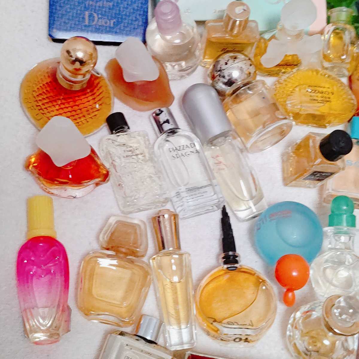 90本以上 香水 まとめ売り 大量 CHANEL GIVENCHY Dior NINA RICCI ANNA
