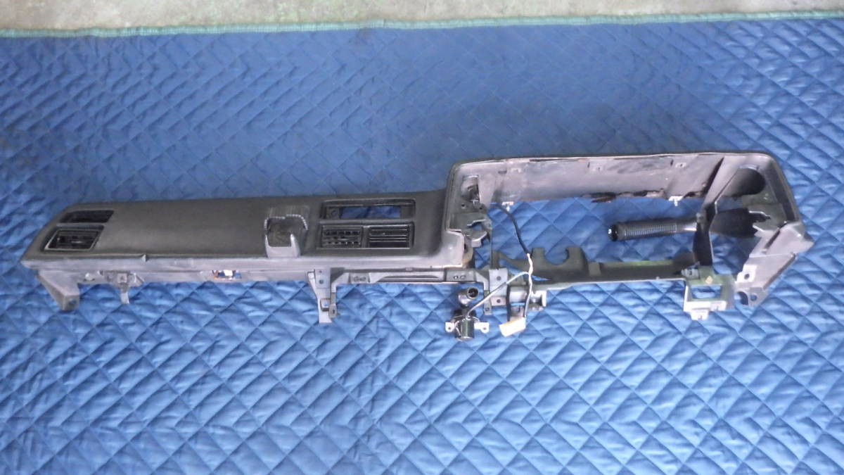 在庫整理中！　ＡＥ８６　後期用　ダッシュボード　オートエアコンタイプ　残念ながらひび割れ有！！