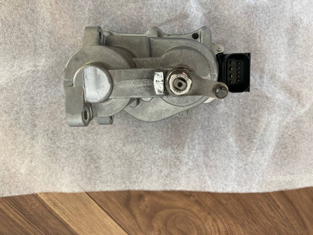 中古品)E92 M3 WD40 純正 スロットル アクチュエーター