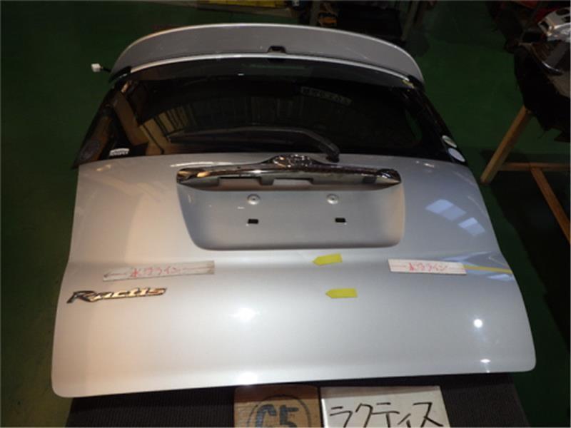 トヨタ 純正 ラクティス 《 NCP100 》 バックドア 67005-52840 P40200-22032491