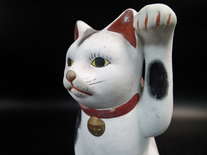 年代物 招き猫 左脚上げ 18.5cm 客招き ぶち猫 焼物 土人形 伏見人形