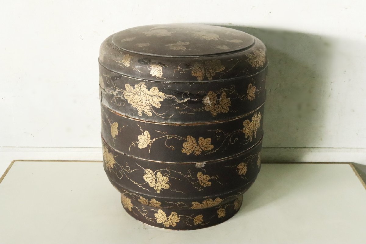 得価，本物保証 TB526琉球漆器 金彩 葡萄栗鼠文様 重箱 食籠/丸重/三段重/祭祀道具/供花/供物/漆器/漆芸/木工芸/伝統工芸/和食器/骨董/古道具タグボート(その他)｜売買されたオークション情報、yahooの商品情報 その他