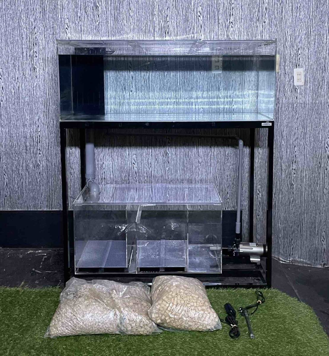 アクリル水槽 二面ブラック 四面10mm W120 D60 H45 ワンオフ 佐川急便発送