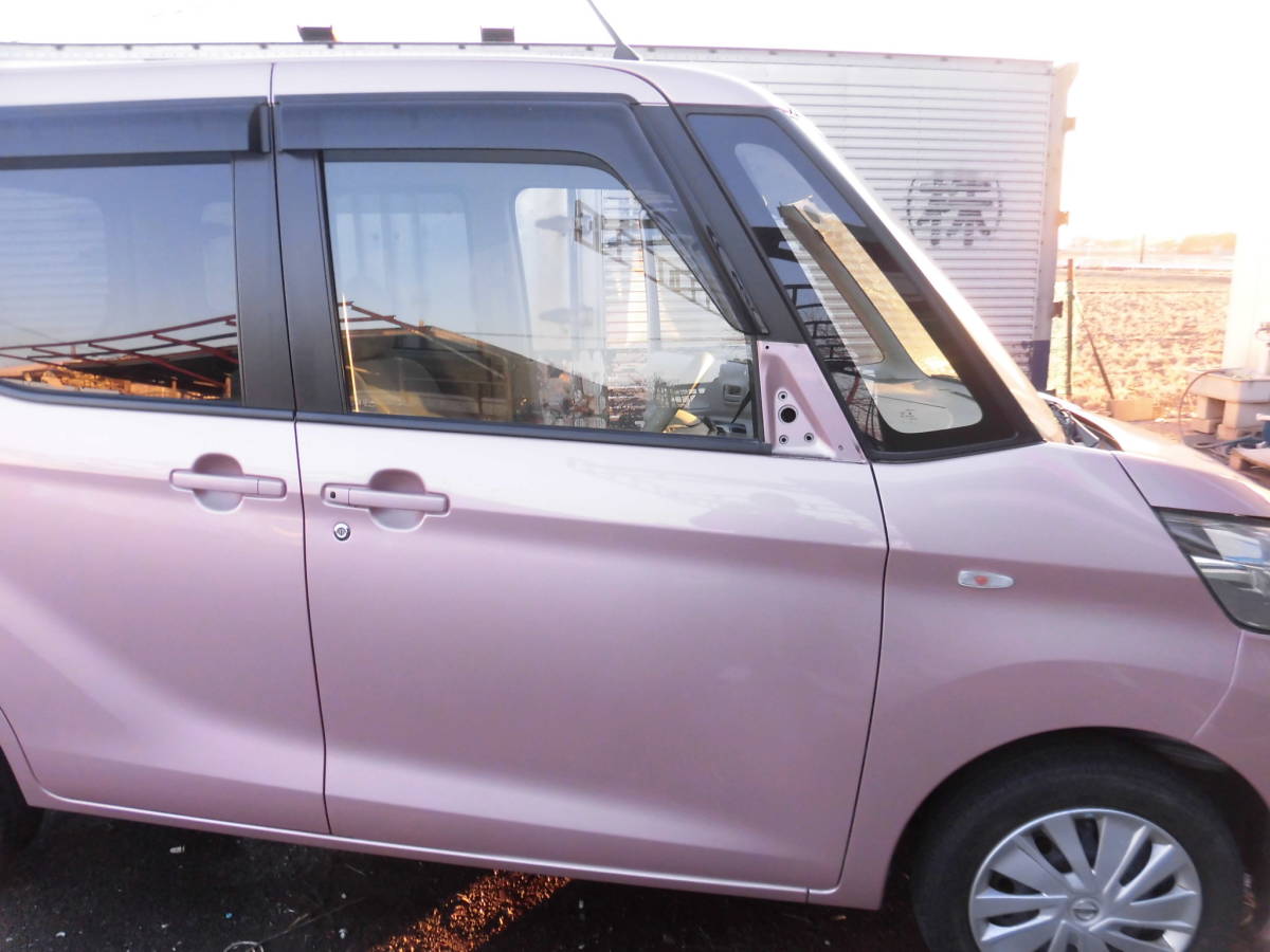 B21A　デイズルークス　右フロントドア　P38